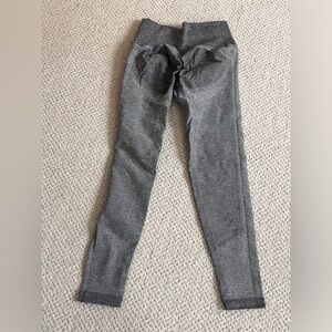 Gray booty scrunch lifting leggings